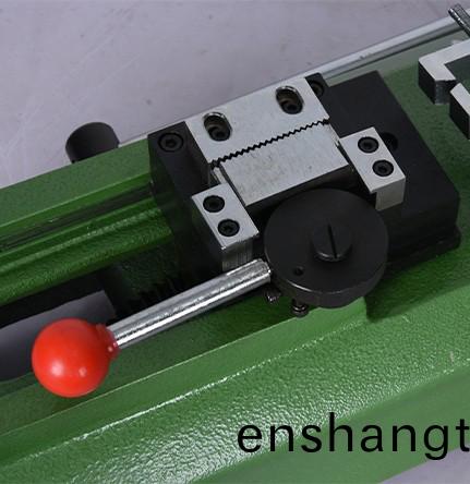 手動(dong)拉力機(ji)